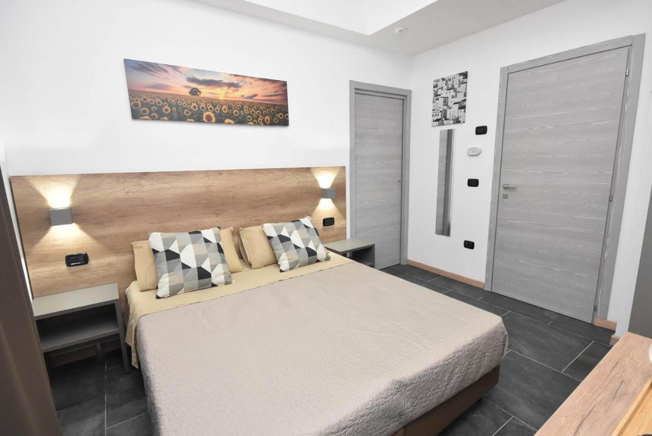 Hotel Crisvan Rimini Exterior photo